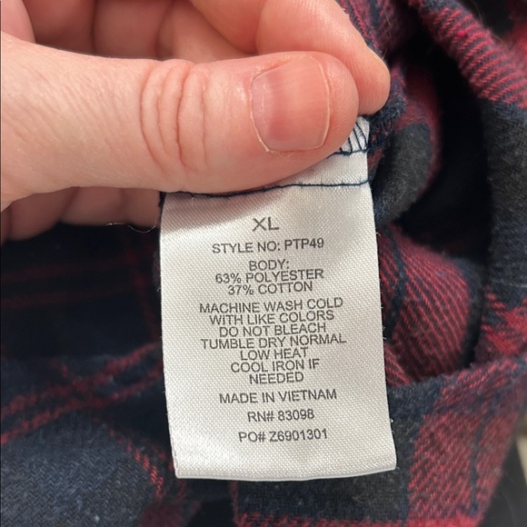 Ladies Red and Black Plaid Shirt-Size XL - Picture 8 of 8